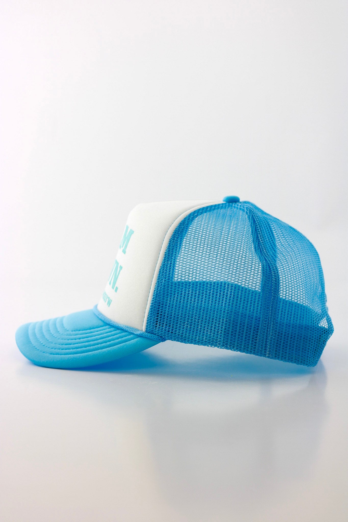 CALM DOWN HAT: LIGHT BLUE; WHITE; LIGHT BLUE
